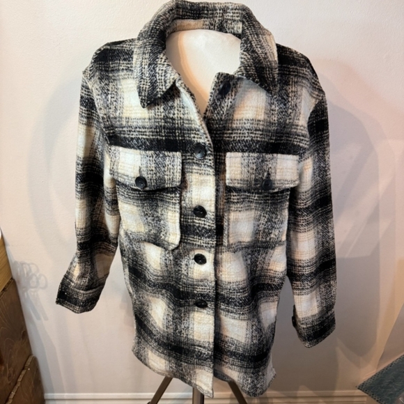 NWT Only Shacket checkered/ plaid - Picture 5 of 5